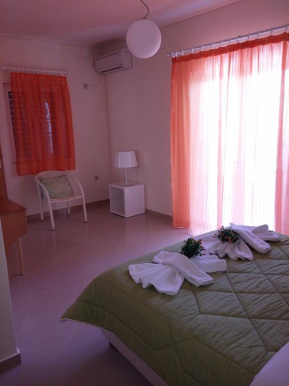 Villa Muses Poros Town Zimmer foto